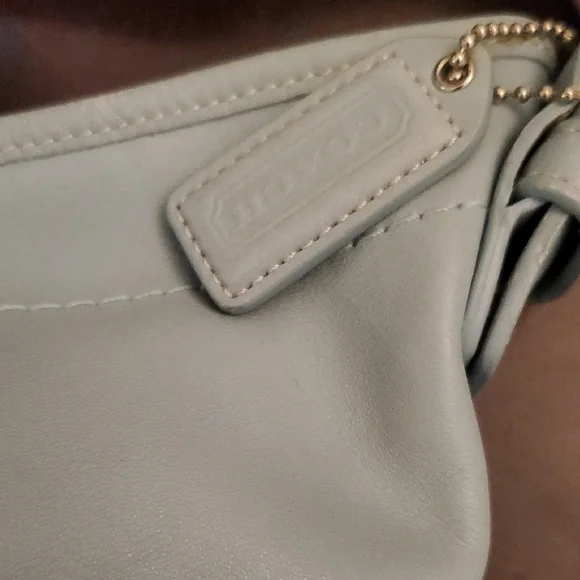 ONE DAY SALE GuC COACH Elegant Sky Blue Hobo Bag - Picture 2 of 8